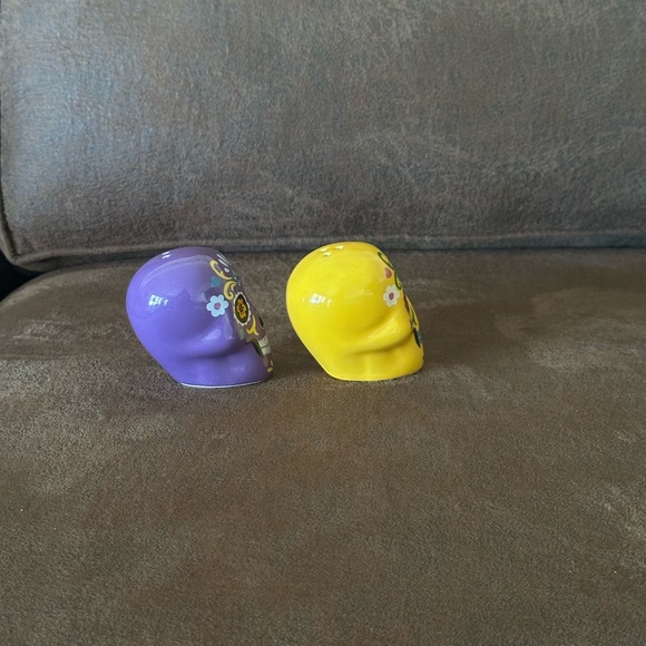 Day of the Dead Salt and Pepper Shakers - Picture 4 of 4